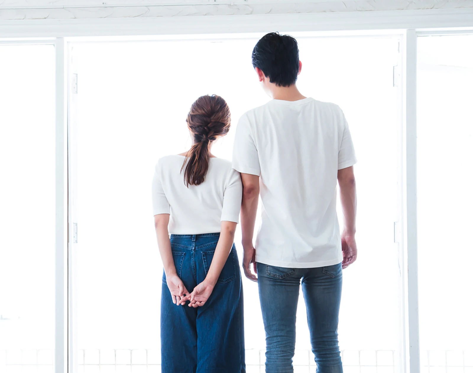 ARTパッド - 不妊治療専用。夫婦が並んでいる様子